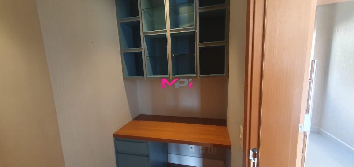 Apartamento para alugar com 3 quartos, 323m² - Foto 14
