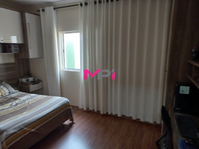 Casa à venda com 3 quartos, 214m² - Foto 11