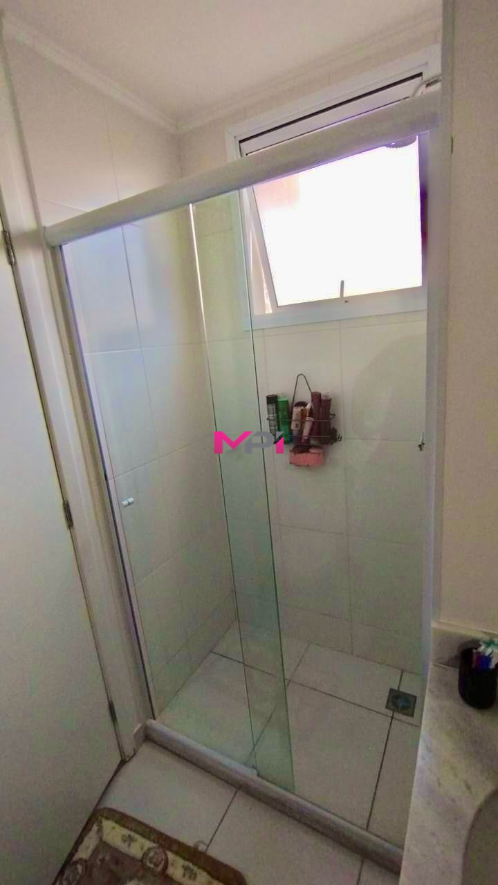 Apartamento à venda com 2 quartos, 67m² - Foto 4