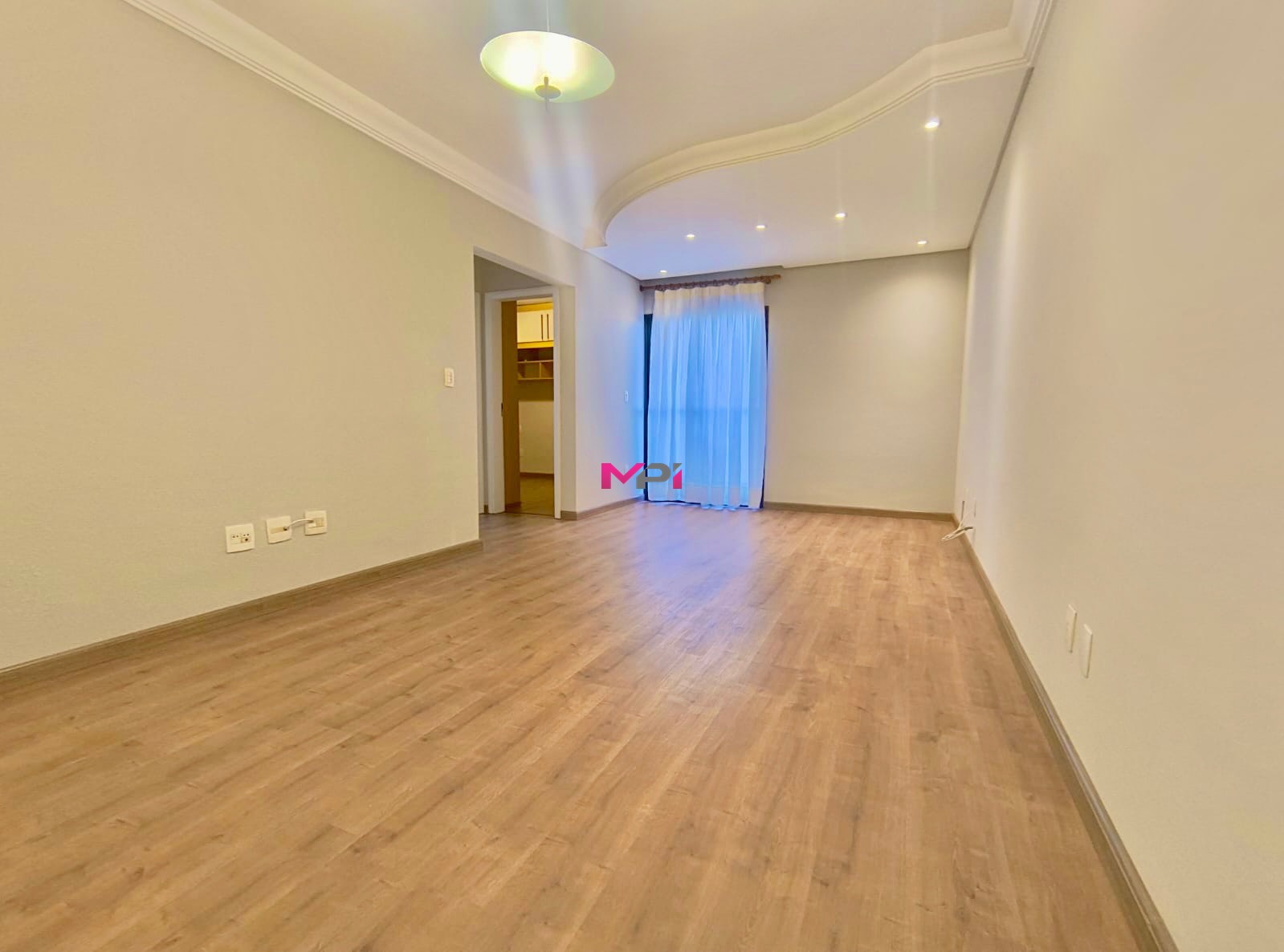 Apartamento para alugar com 2 quartos, 87m² - Foto 8