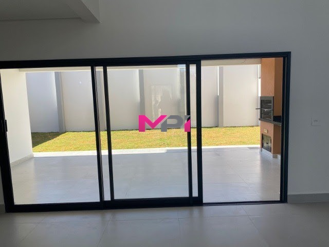 Casa de Condomínio à venda com 3 quartos, 227m² - Foto 5