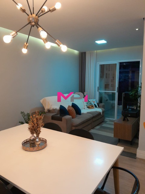 Apartamento à venda com 2 quartos, 82m² - Foto 1
