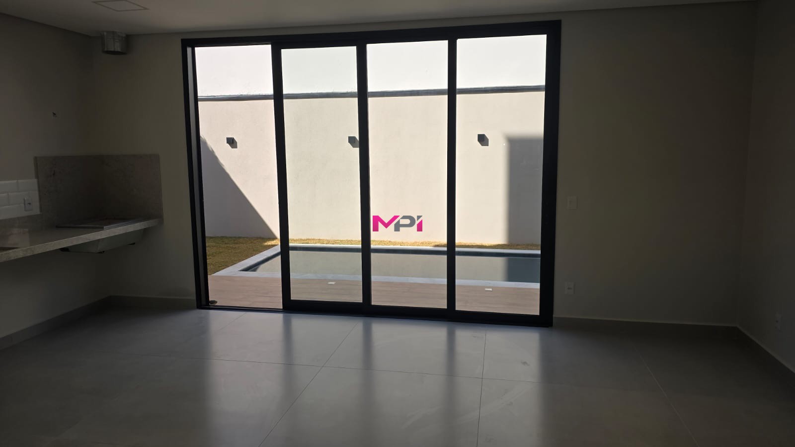Casa de Condomínio à venda com 3 quartos, 242m² - Foto 10