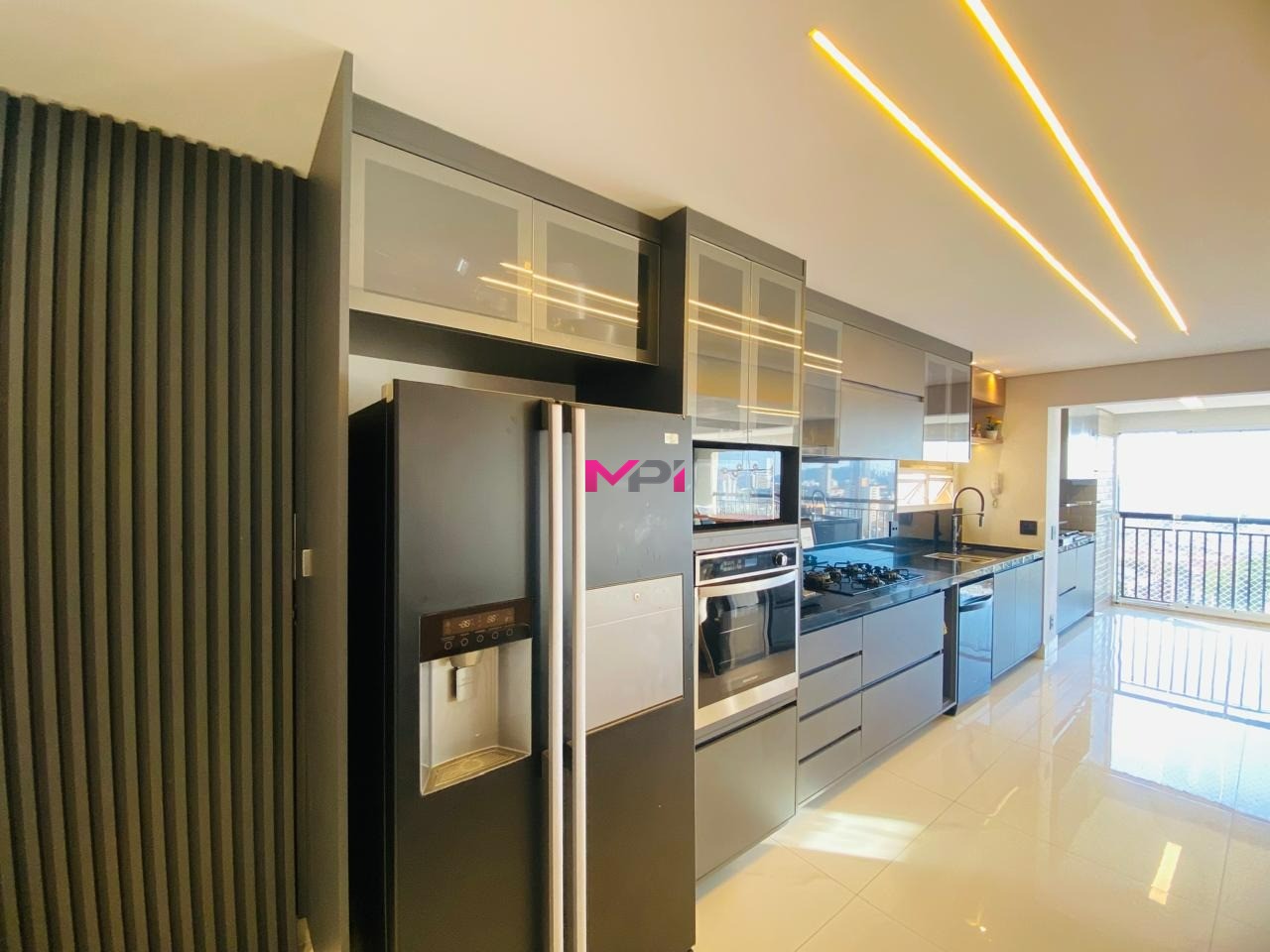 Apartamento à venda com 3 quartos, 166m² - Foto 9