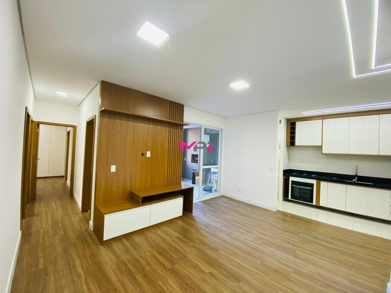 Apartamento para alugar com 3 quartos, 102m² - Foto 1