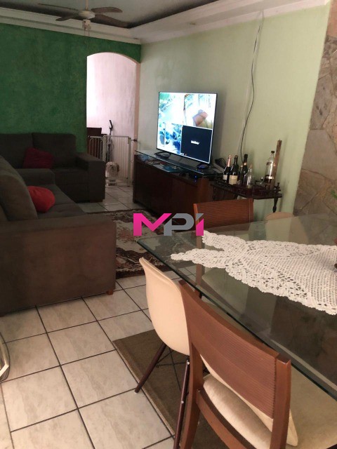 Sobrado à venda com 3 quartos, 155m² - Foto 2