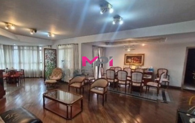 Apartamento à venda com 4 quartos, 230m² - Foto 1