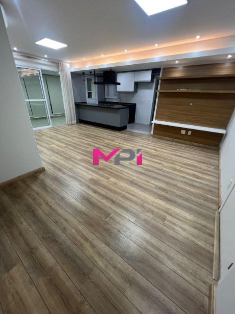 Apartamento à venda com 3 quartos, 128m² - Foto 1