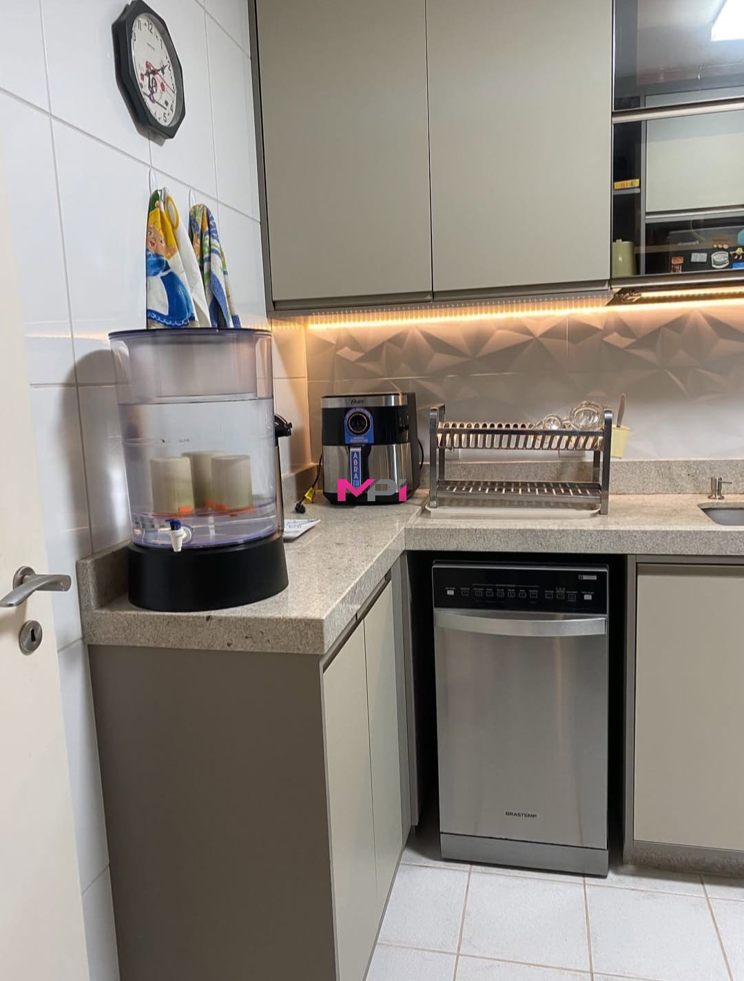 Apartamento à venda com 3 quartos, 96m² - Foto 15