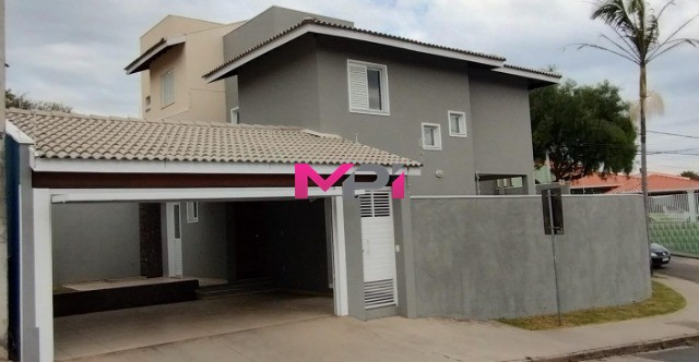 Sobrado à venda com 3 quartos, 201m² - Foto 1