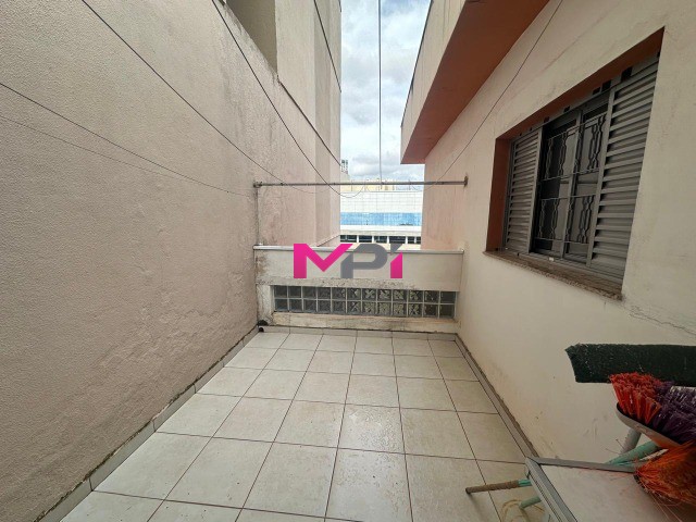 Sobrado à venda com 3 quartos, 300m² - Foto 24