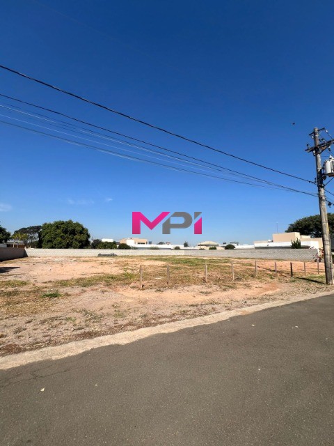 Terreno à venda, 1000m² - Foto 1