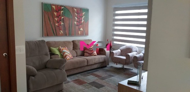 Casa de Condomínio à venda com 3 quartos, 360m² - Foto 2