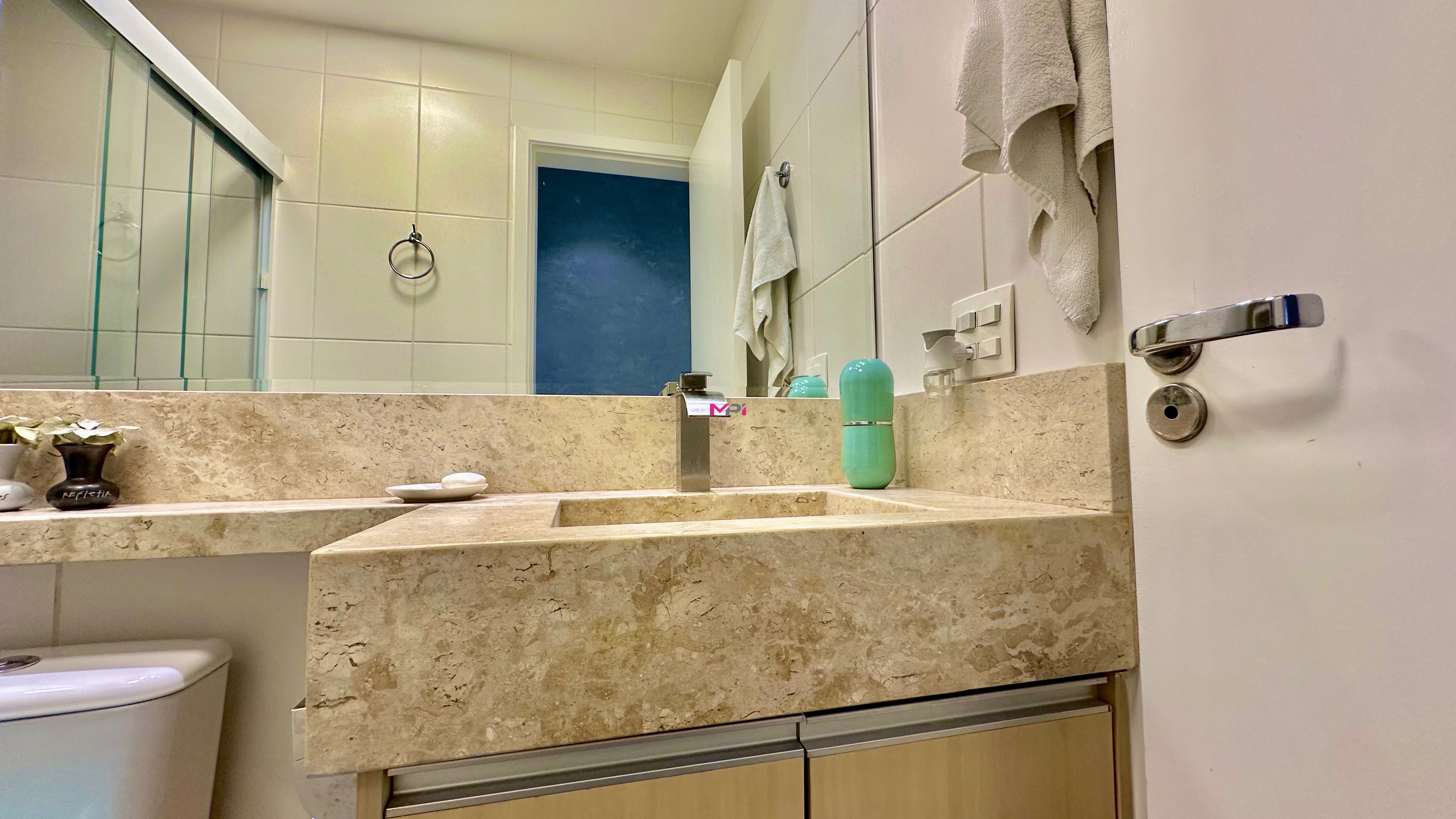 Apartamento à venda com 2 quartos, 67m² - Foto 23