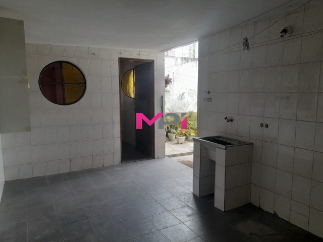 Sobrado à venda com 9 quartos, 396m² - Foto 15