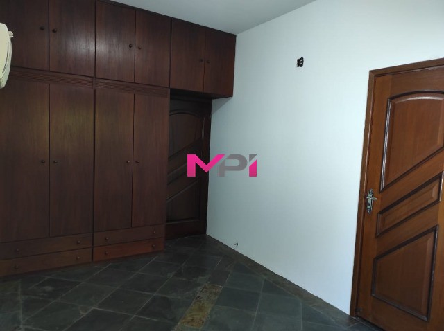 Chácara à venda com 4 quartos, 372m² - Foto 9
