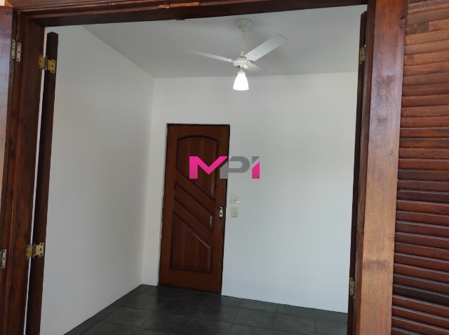 Chácara à venda com 4 quartos, 372m² - Foto 32