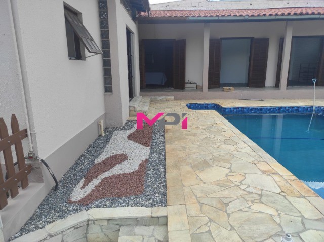 Chácara à venda com 4 quartos, 372m² - Foto 45