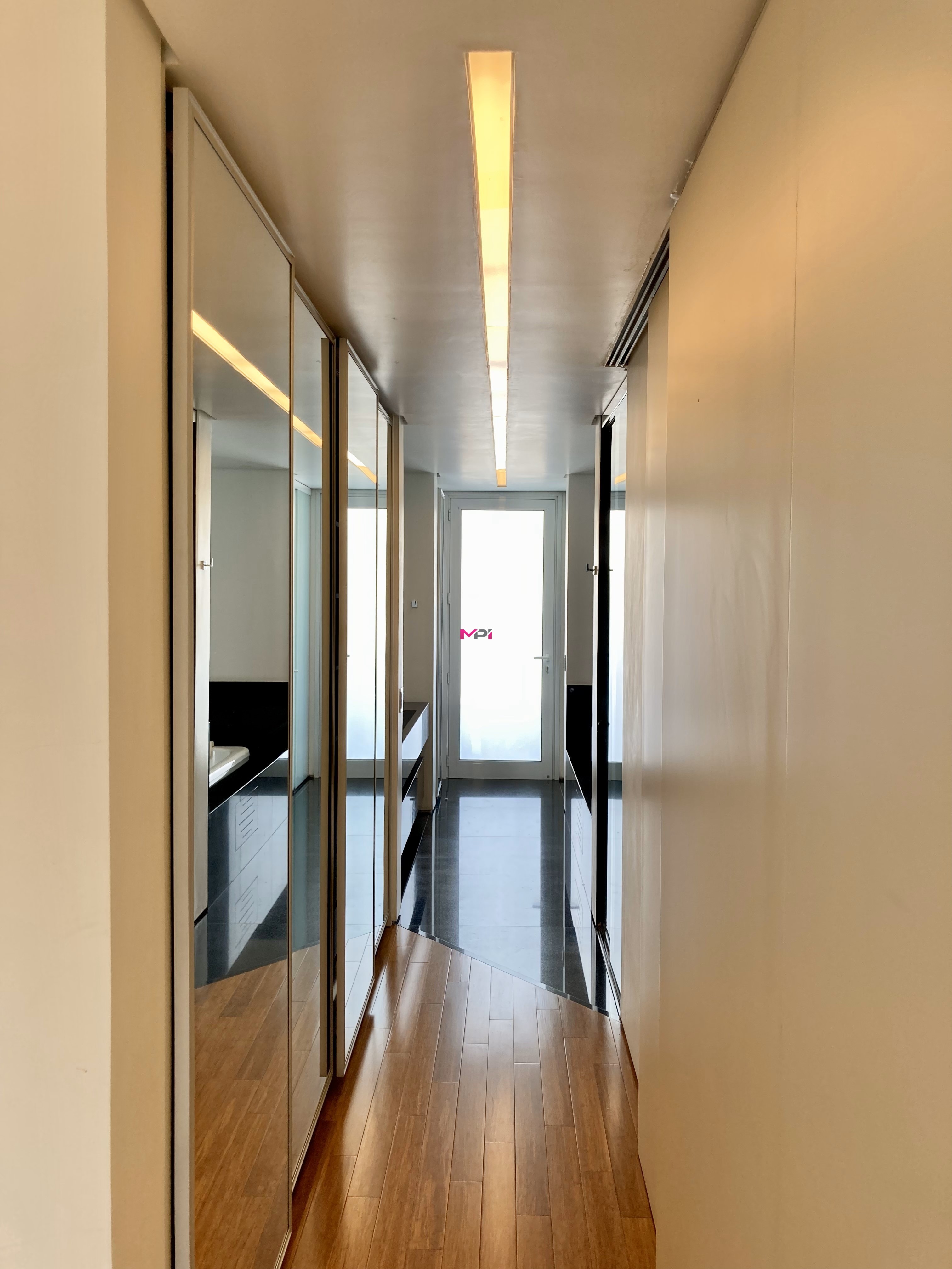 Sobrado à venda com 4 quartos, 600m² - Foto 17