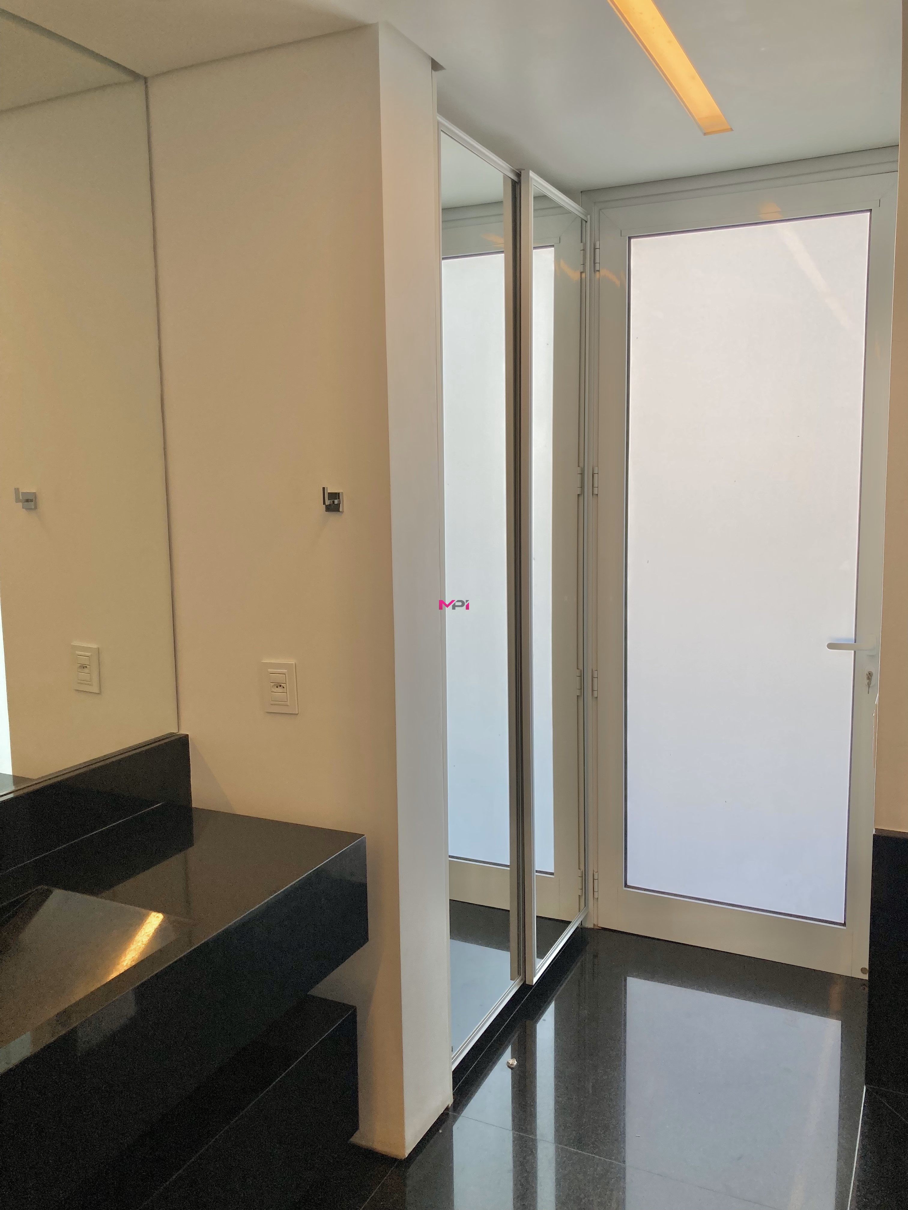 Sobrado à venda com 4 quartos, 600m² - Foto 22