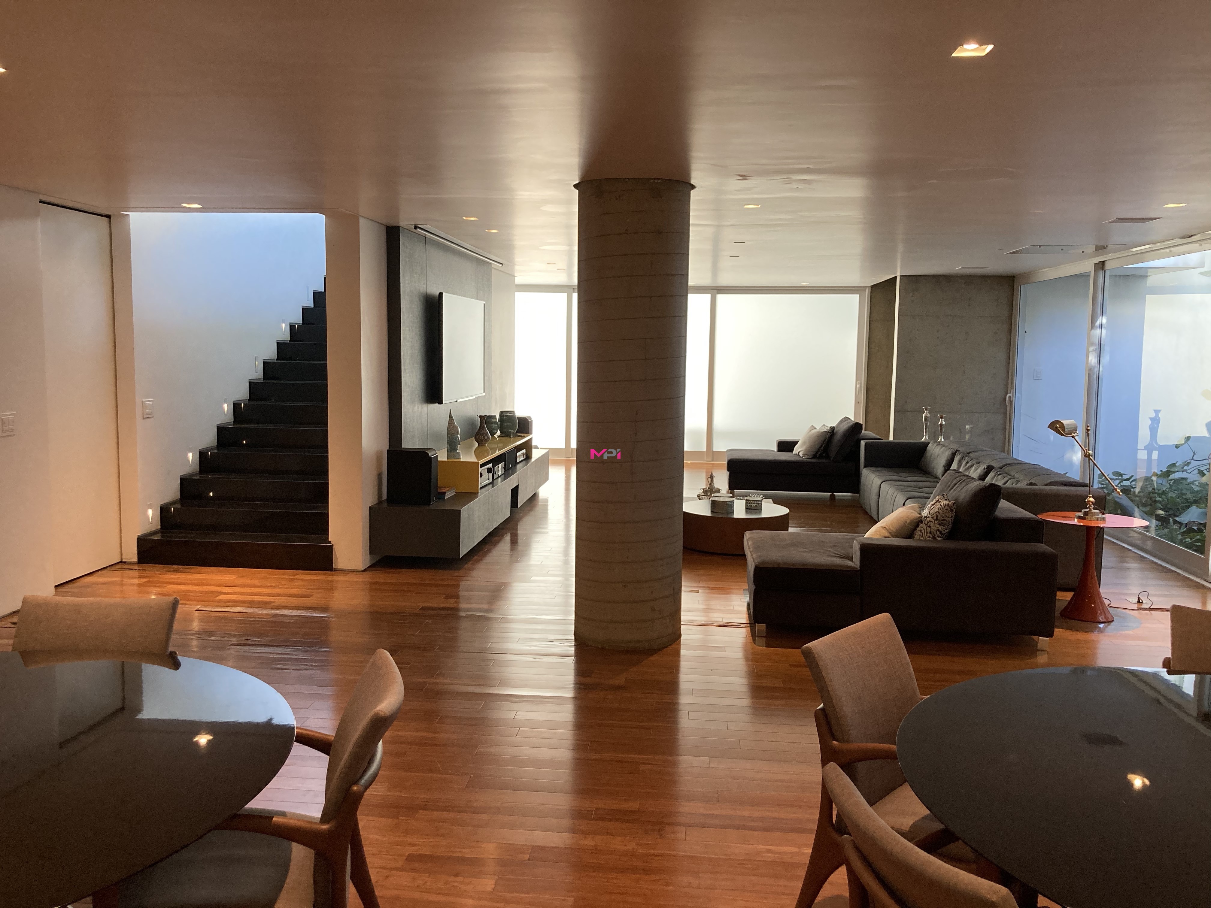 Sobrado à venda com 4 quartos, 600m² - Foto 27