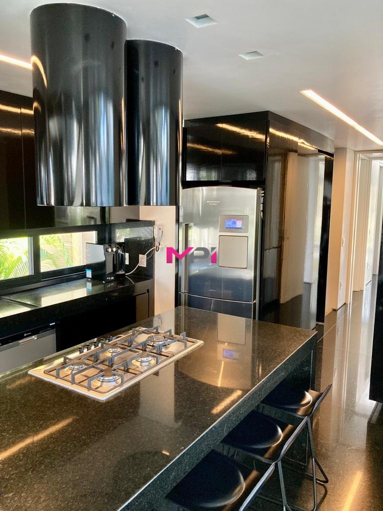 Sobrado à venda com 4 quartos, 600m² - Foto 32