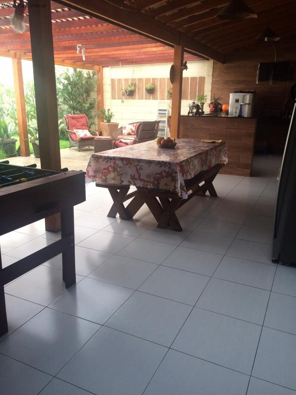 Casa de Condomínio para alugar com 3 quartos, 145m² - Foto 1