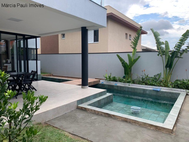 Casa de Condomínio para alugar com 3 quartos, 285m² - Foto 1