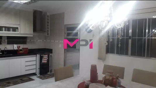 Sobrado à venda com 3 quartos, 198m² - Foto 6