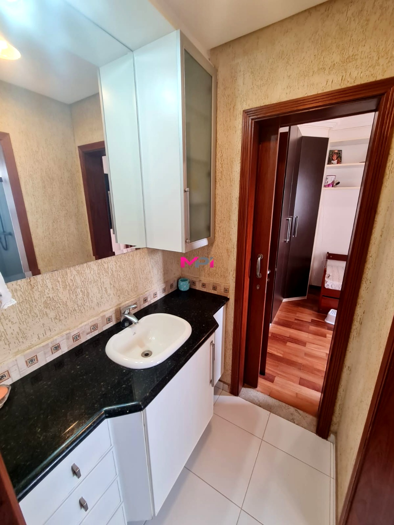 Apartamento à venda com 4 quartos, 140m² - Foto 13