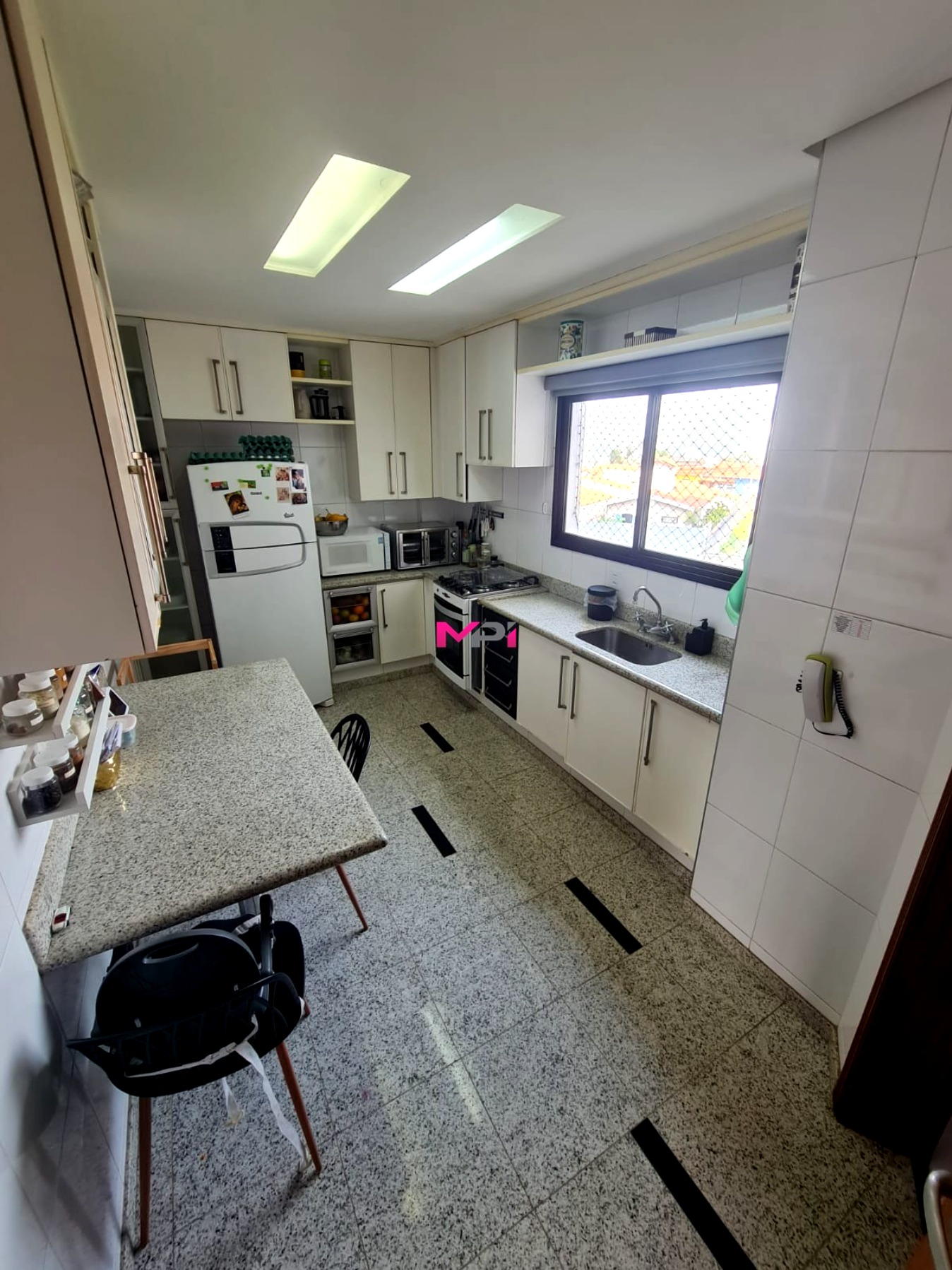 Apartamento à venda com 4 quartos, 140m² - Foto 30