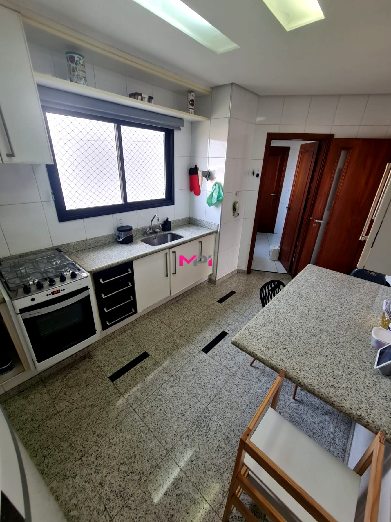 Apartamento à venda com 4 quartos, 140m² - Foto 31