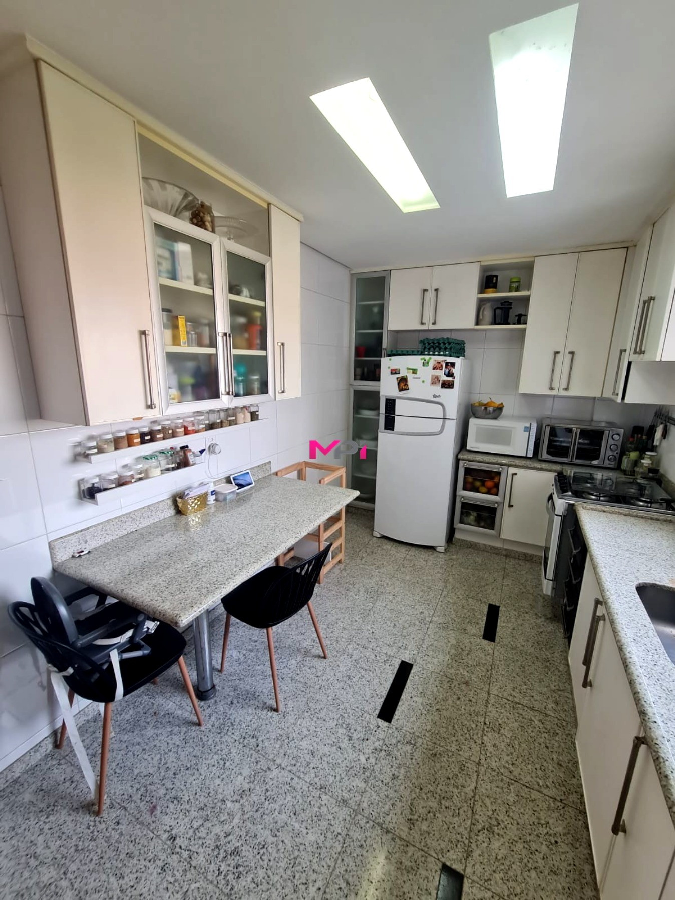 Apartamento à venda com 4 quartos, 140m² - Foto 32