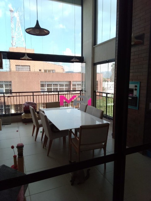 Apartamento à venda com 3 quartos, 121m² - Foto 6