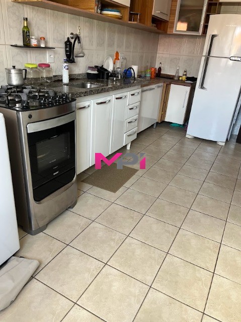 Apartamento à venda com 2 quartos, 66m² - Foto 12