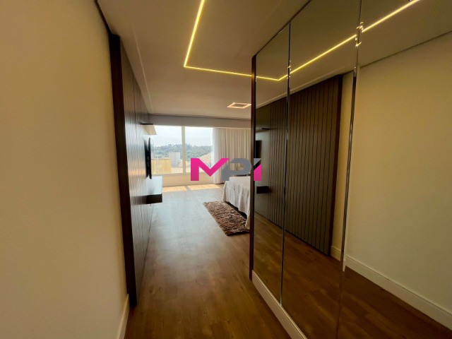 Casa de Condomínio para alugar com 4 quartos, 500m² - Foto 17