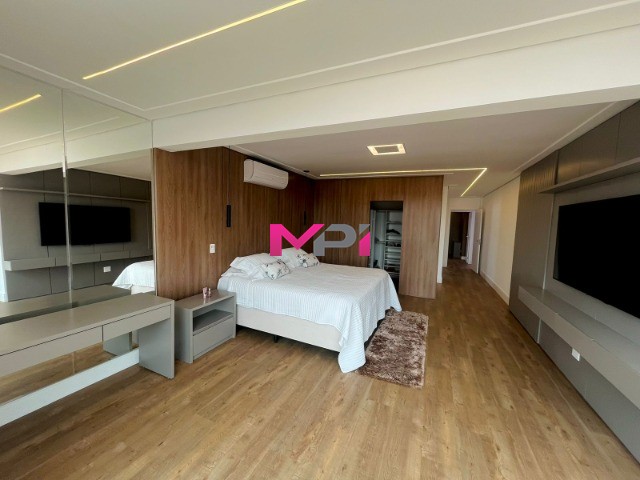 Casa de Condomínio para alugar com 4 quartos, 500m² - Foto 21