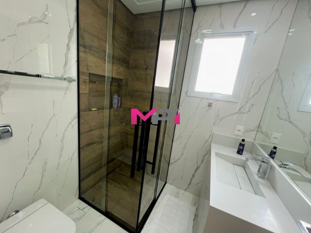 Casa de Condomínio para alugar com 4 quartos, 500m² - Foto 27