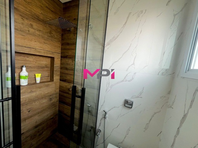 Casa de Condomínio para alugar com 4 quartos, 500m² - Foto 33