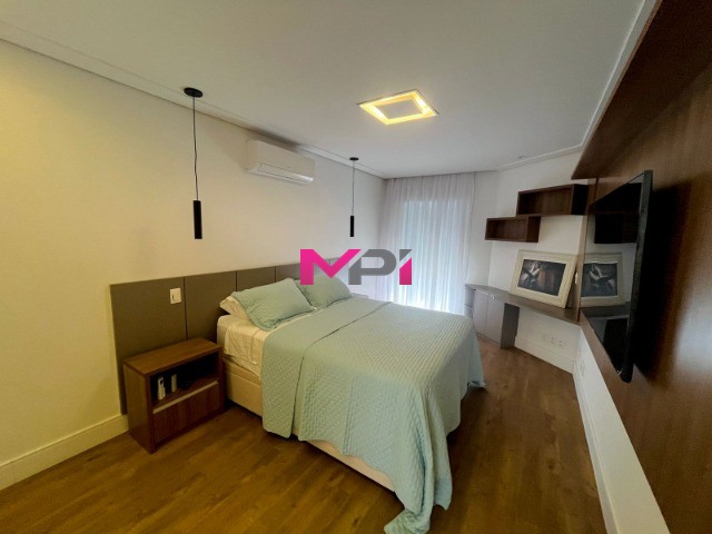 Casa de Condomínio para alugar com 4 quartos, 500m² - Foto 34