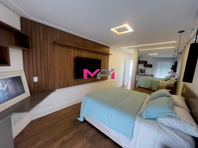 Casa de Condomínio para alugar com 4 quartos, 500m² - Foto 35