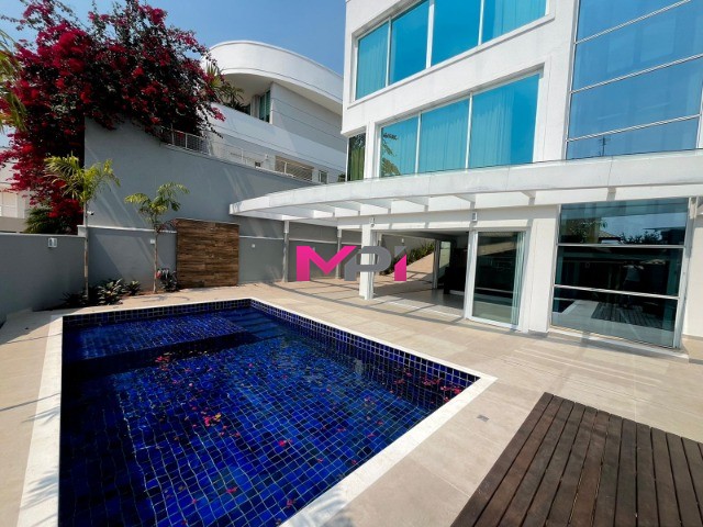 Casa de Condomínio para alugar com 4 quartos, 500m² - Foto 40