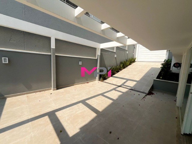 Casa de Condomínio para alugar com 4 quartos, 500m² - Foto 42