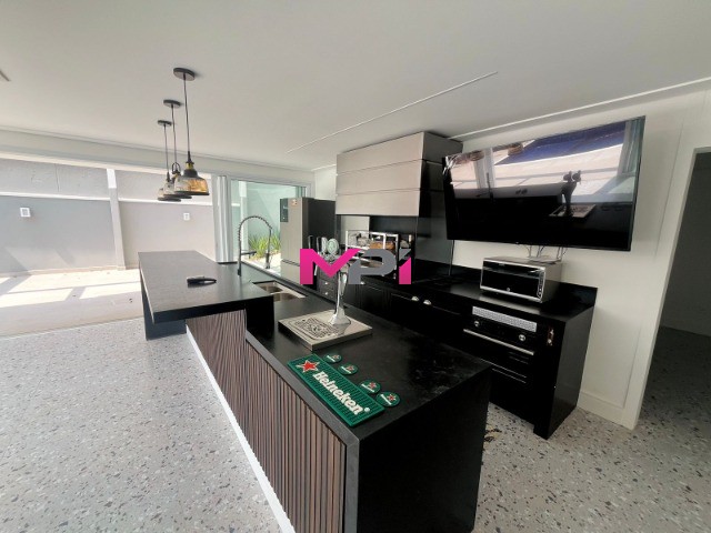 Casa de Condomínio para alugar com 4 quartos, 500m² - Foto 45