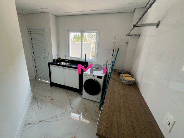 Casa de Condomínio para alugar com 4 quartos, 500m² - Foto 53