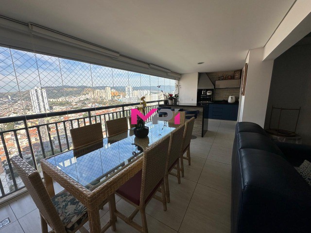 Apartamento para alugar com 3 quartos, 166m² - Foto 1