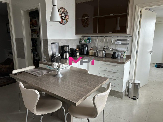 Apartamento à venda com 3 quartos, 280m² - Foto 16