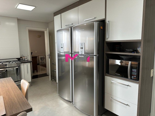 Apartamento à venda com 3 quartos, 280m² - Foto 18