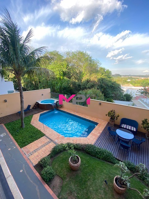 Casa de Condomínio à venda com 5 quartos, 422m² - Foto 2