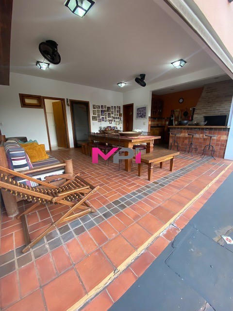 Casa de Condomínio à venda com 5 quartos, 422m² - Foto 25